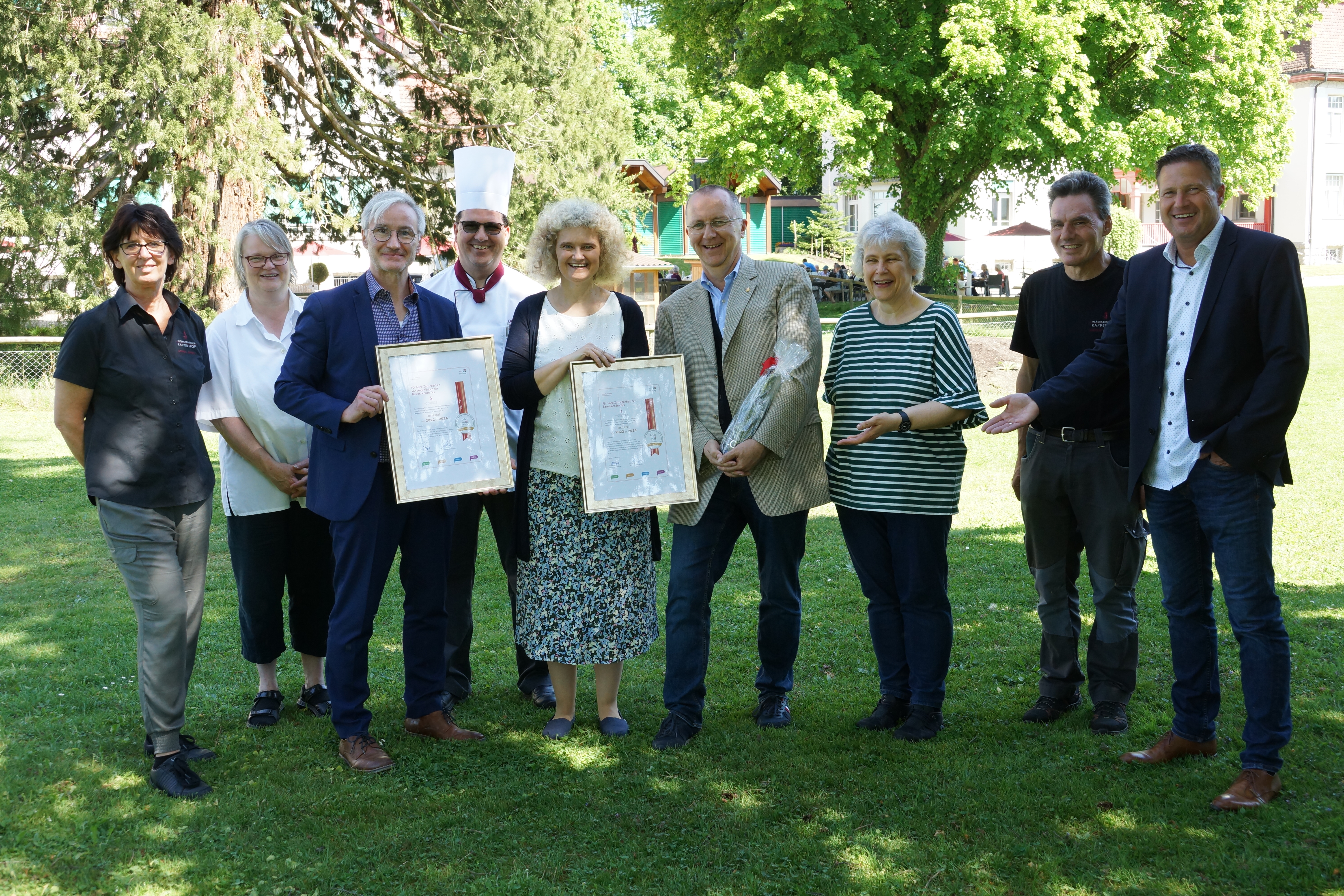 Ein Grund zum Feiern - Zufriedenheitsbefragungen der terzStiftung im Alterszentrum Kappelhof
